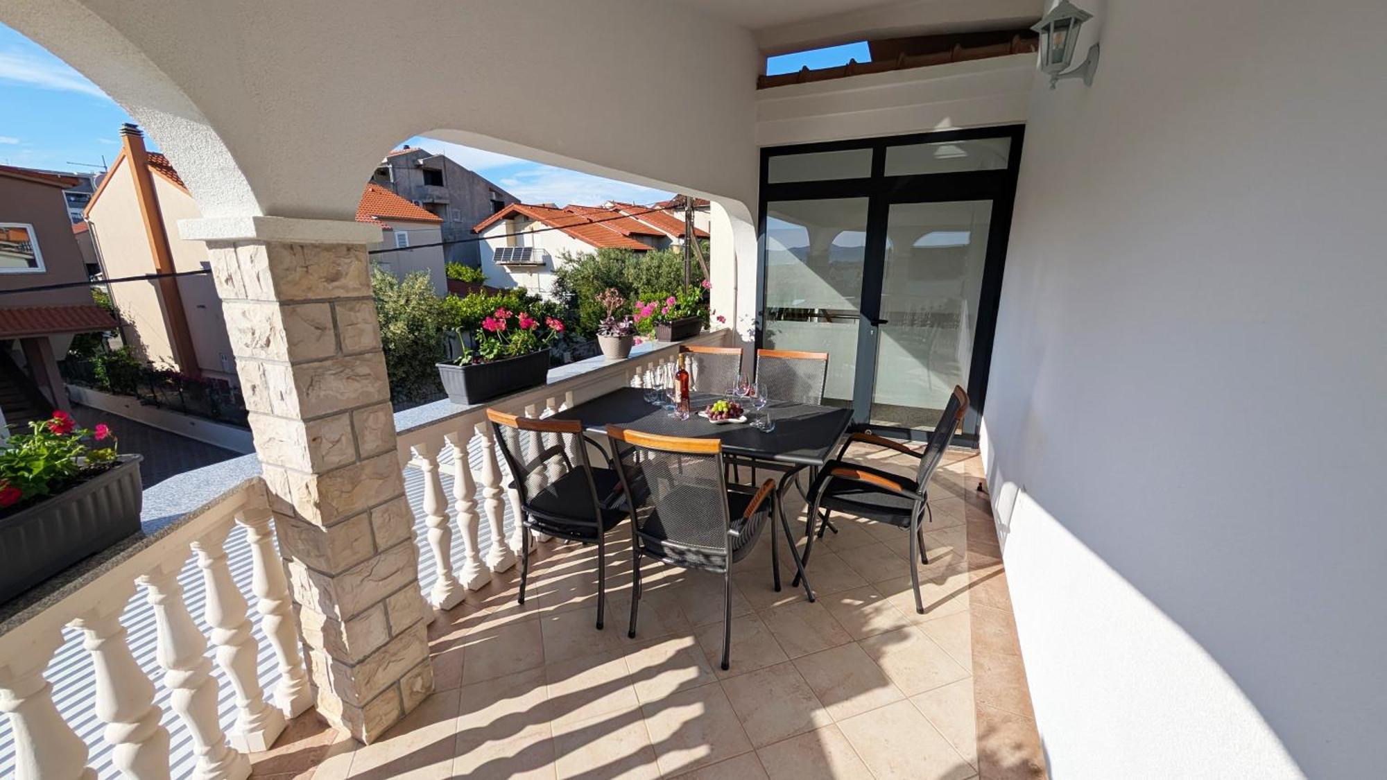 Modern 3br In With Balcony Or Terrace, Free Parking & Ac Zadar